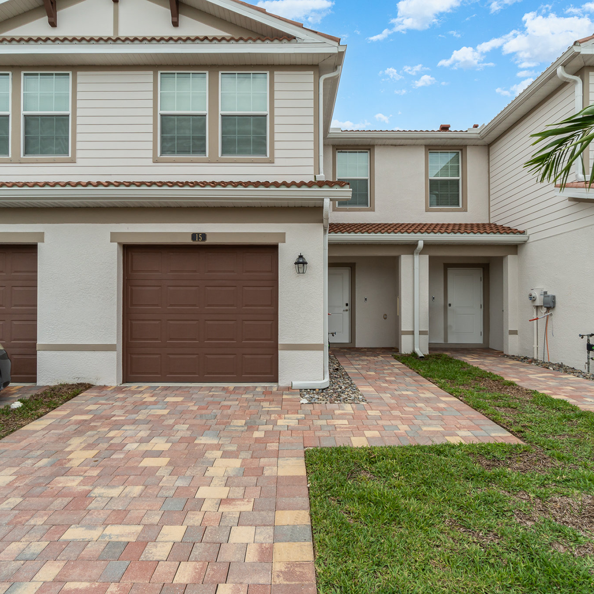 Greenwood Villas_Image Carousel_FOH