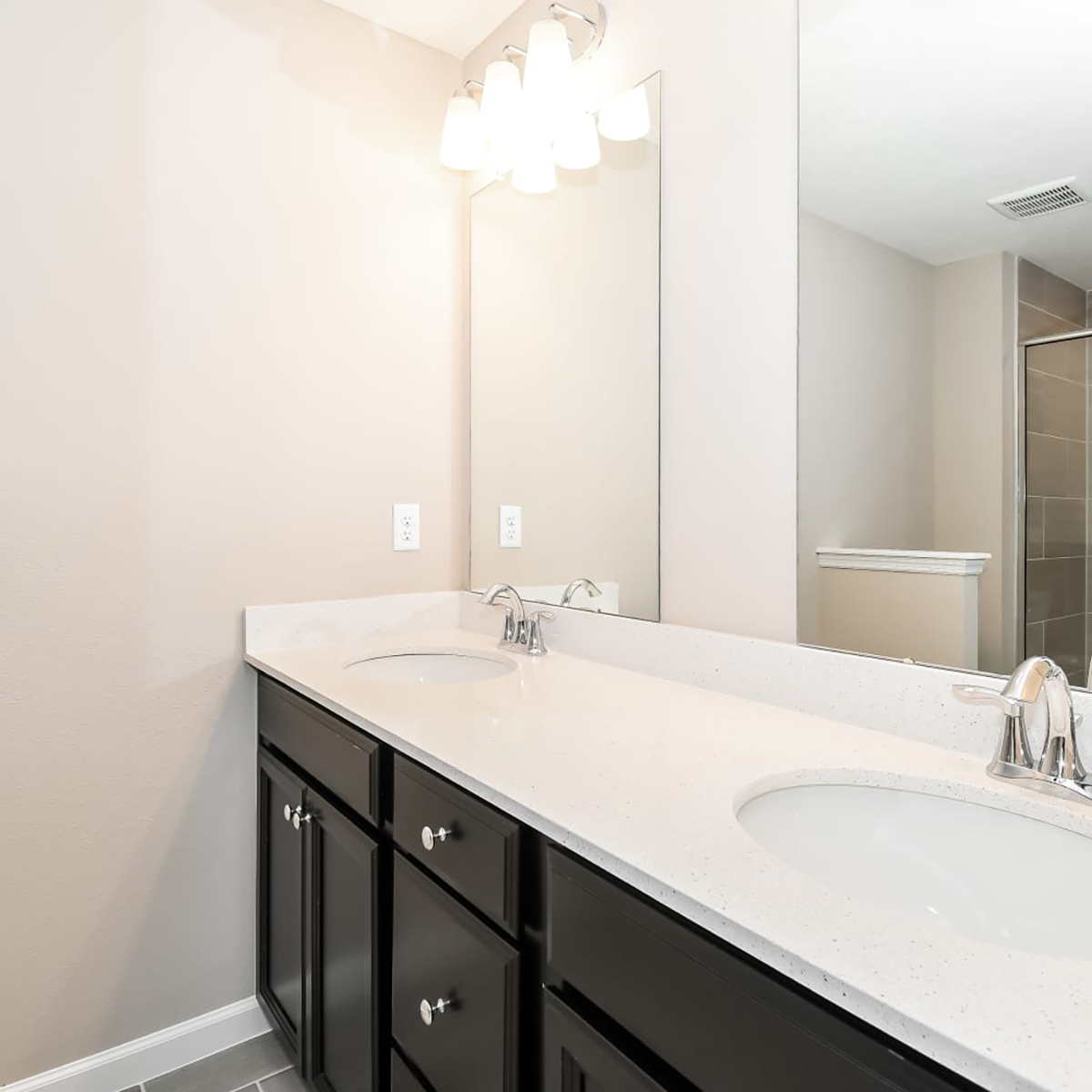 Grove Point_Image Carousel_Bathroom3