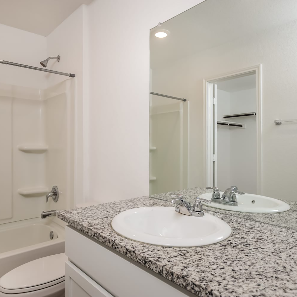 Southton Meadows_Image Carousel_Bathroom