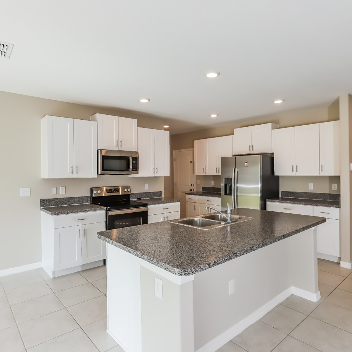 Spencer Creek_Image Carousel_Kitchen