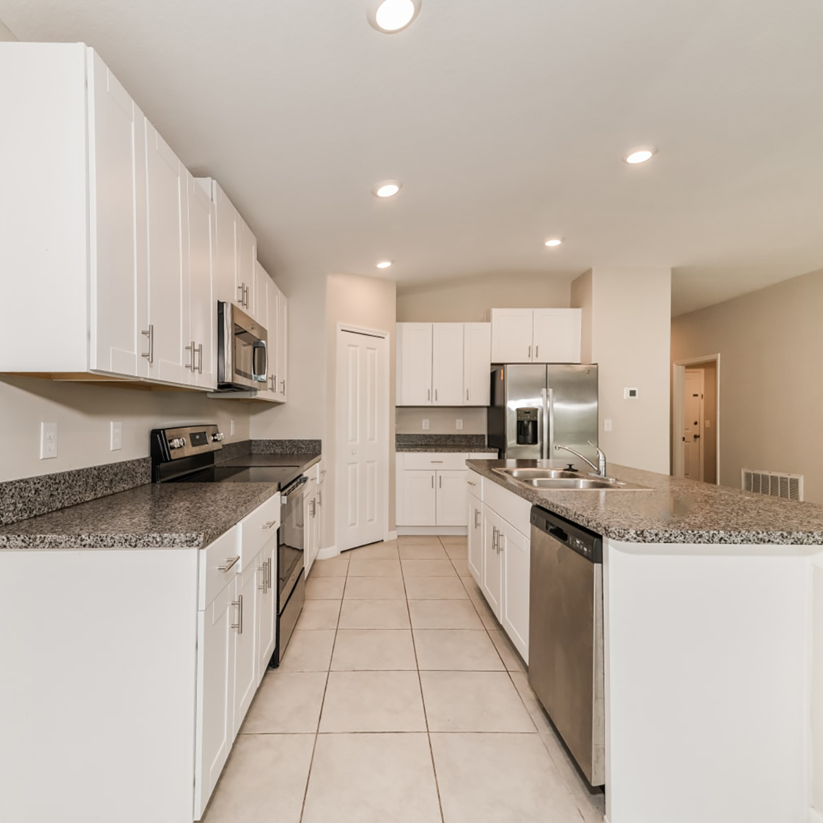 Spencer Creek_Image Carousel_Kitchen2